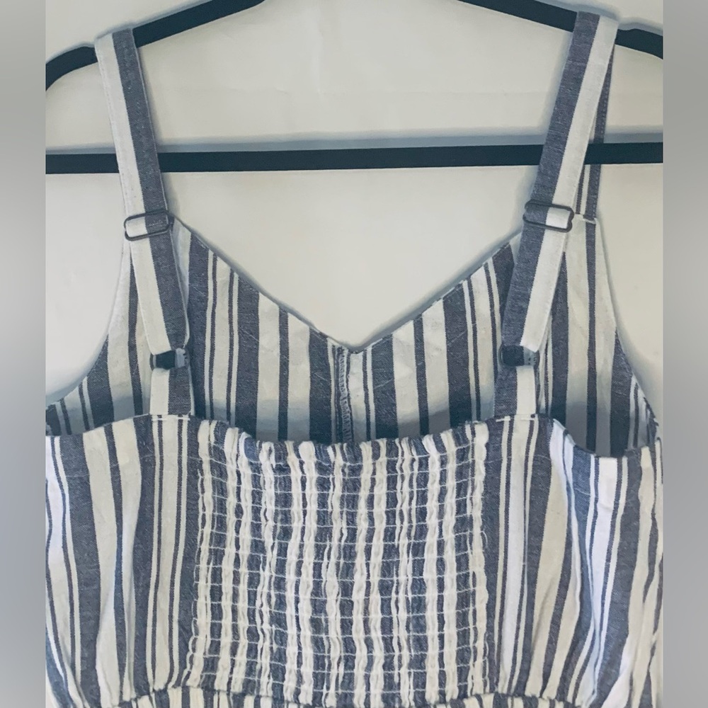 Roxy Women’s Navy and White Striped Dress, XL
85% Cotton, 15 Linen - Picture 7 of 15